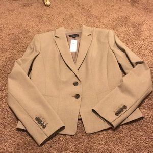 Ann Taylor BNWT Women’s Blazer Size 2